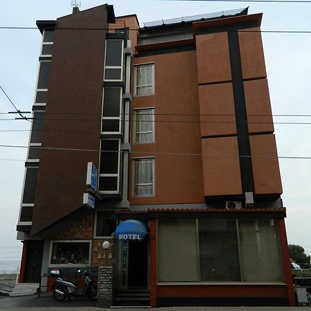 Residence Dei Fiori 보르디게라 외부 사진