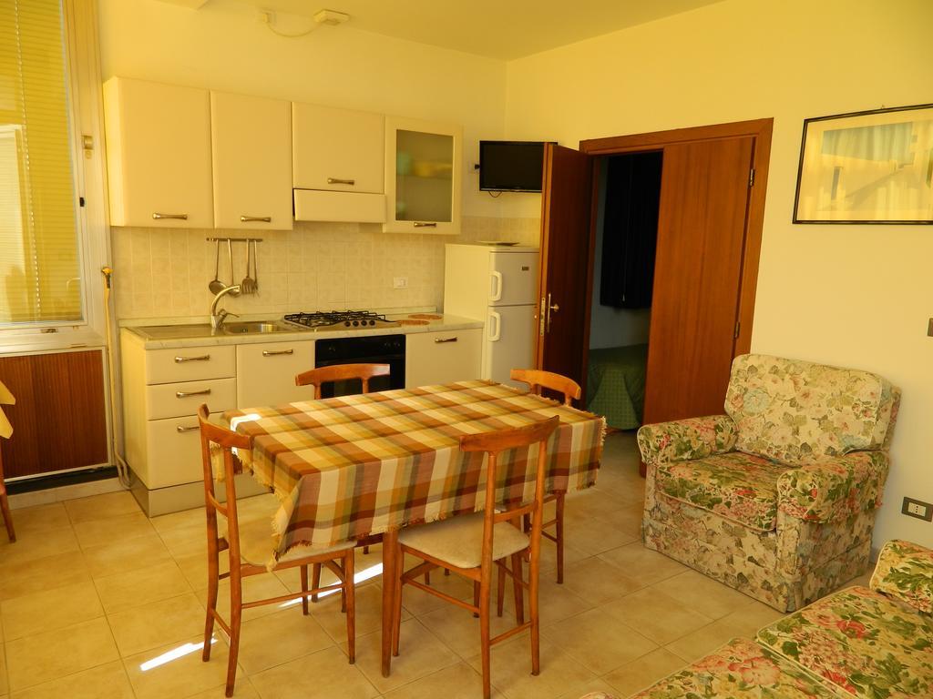 Residence Dei Fiori 보르디게라 객실 사진