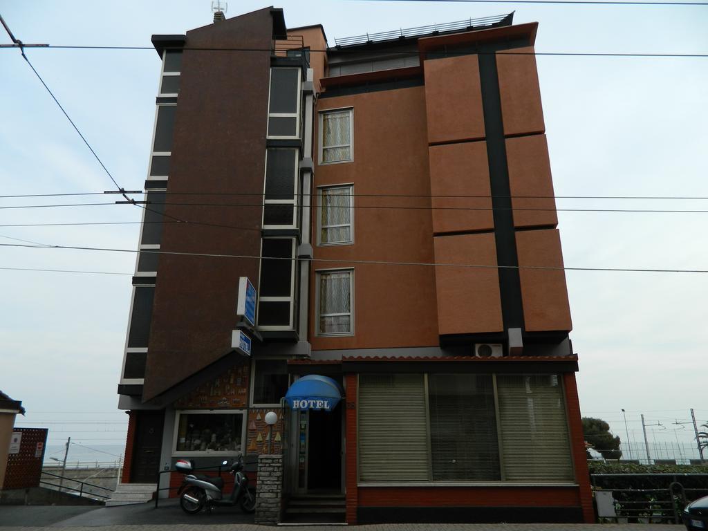 Residence Dei Fiori 보르디게라 외부 사진