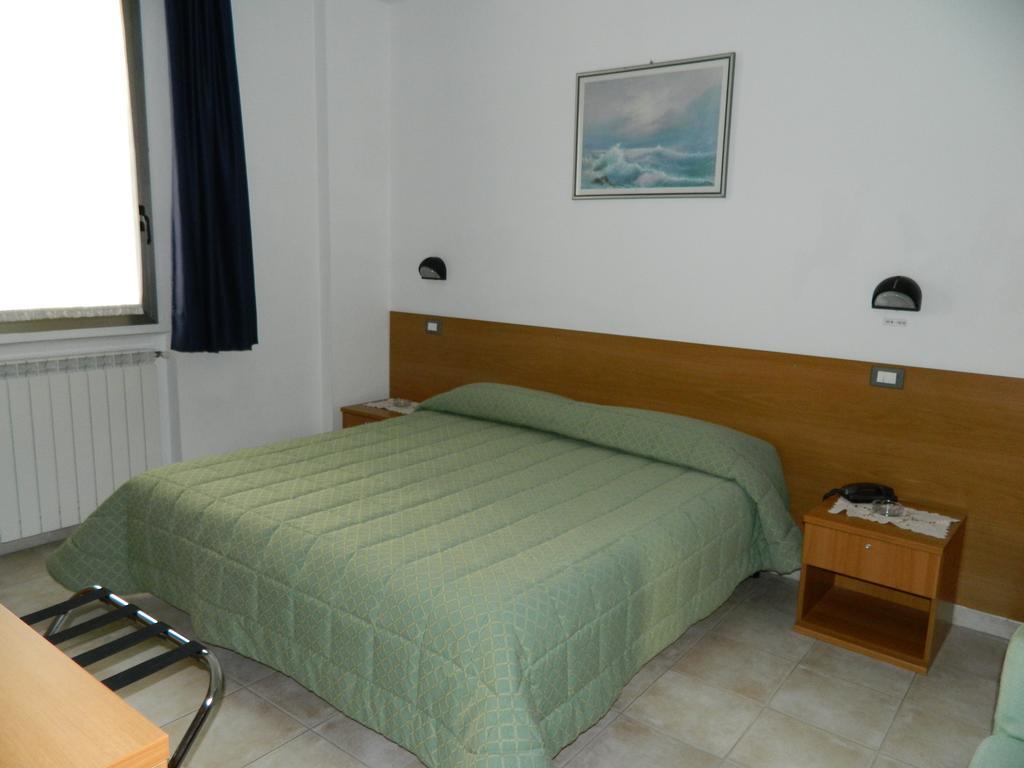 Residence Dei Fiori 보르디게라 외부 사진